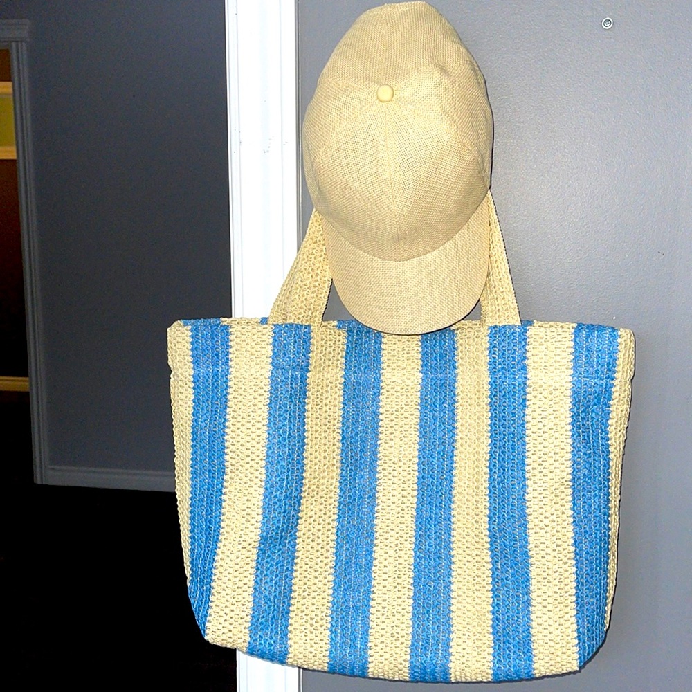 Brand new stylish hat and shopping bag